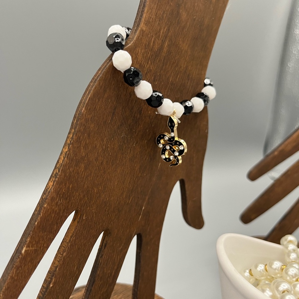Reputation bracelet - Picture 3 of 3